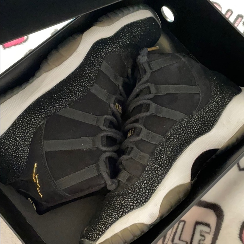 Jordan 11s